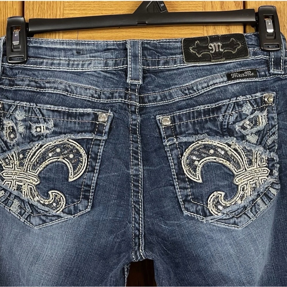Miss Me Women’s Dark Blue Size 27x 28 Embroidered Jeans ANKLE SKINNY - Picture 2 of 6